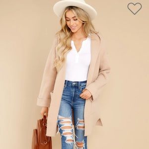 Red Dress NWOT Chicago Skyline Light Beige Cardigan